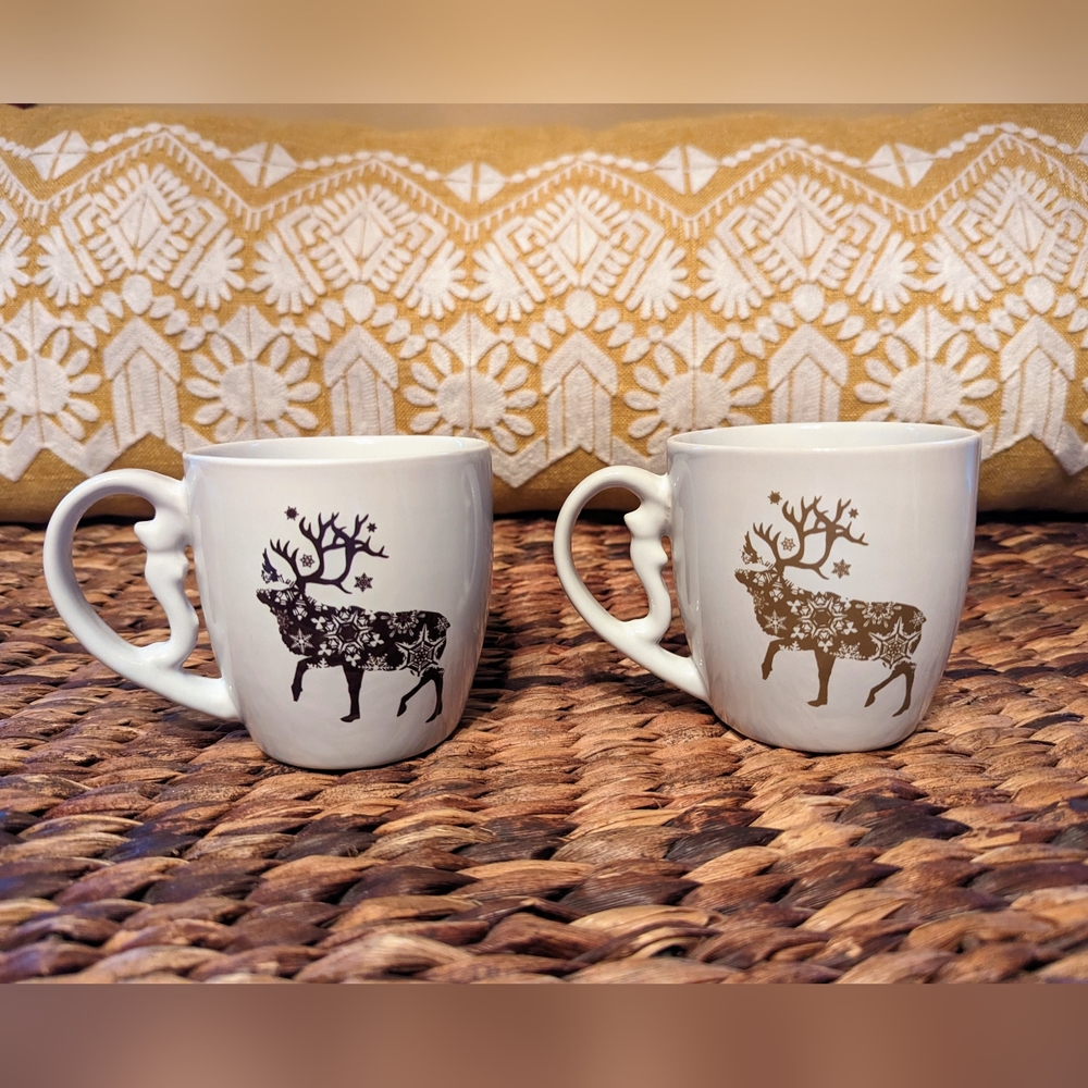 NWOT Set of 2 Reindeer Mugs, Brown